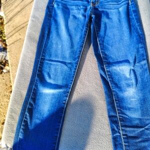 American eagle size 2 blue jeans